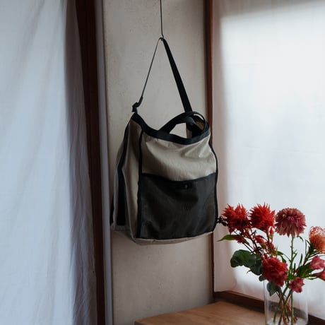 ROAMING BAG / Atrium white