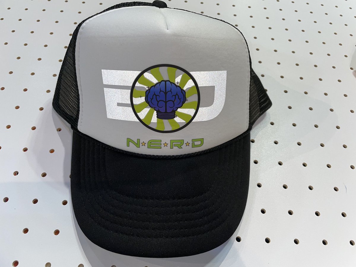 N.E.R.D. ホワイト Tシャツ&メッシュキャップ　2点セット N.E.R.D. ホワイト Tシャツ&メッシュキャップ 2点セット 楽天