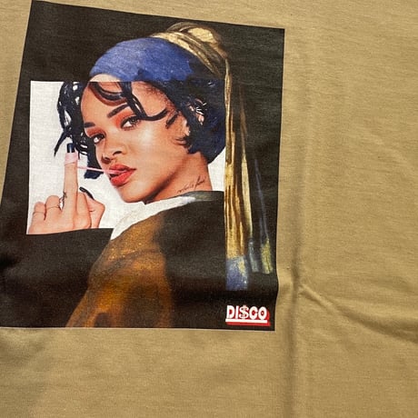 DISCO フェルメールRIHANNA  TEE