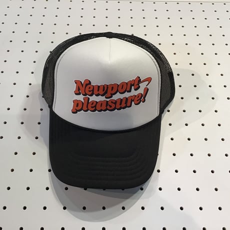 NEWPORT PLEASERE trucker CAP
