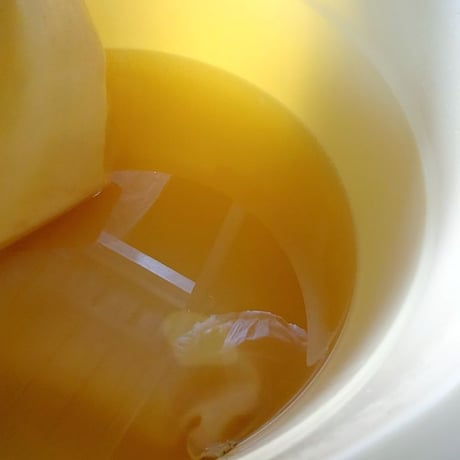 ギフト缶入り　卓上用ボトル