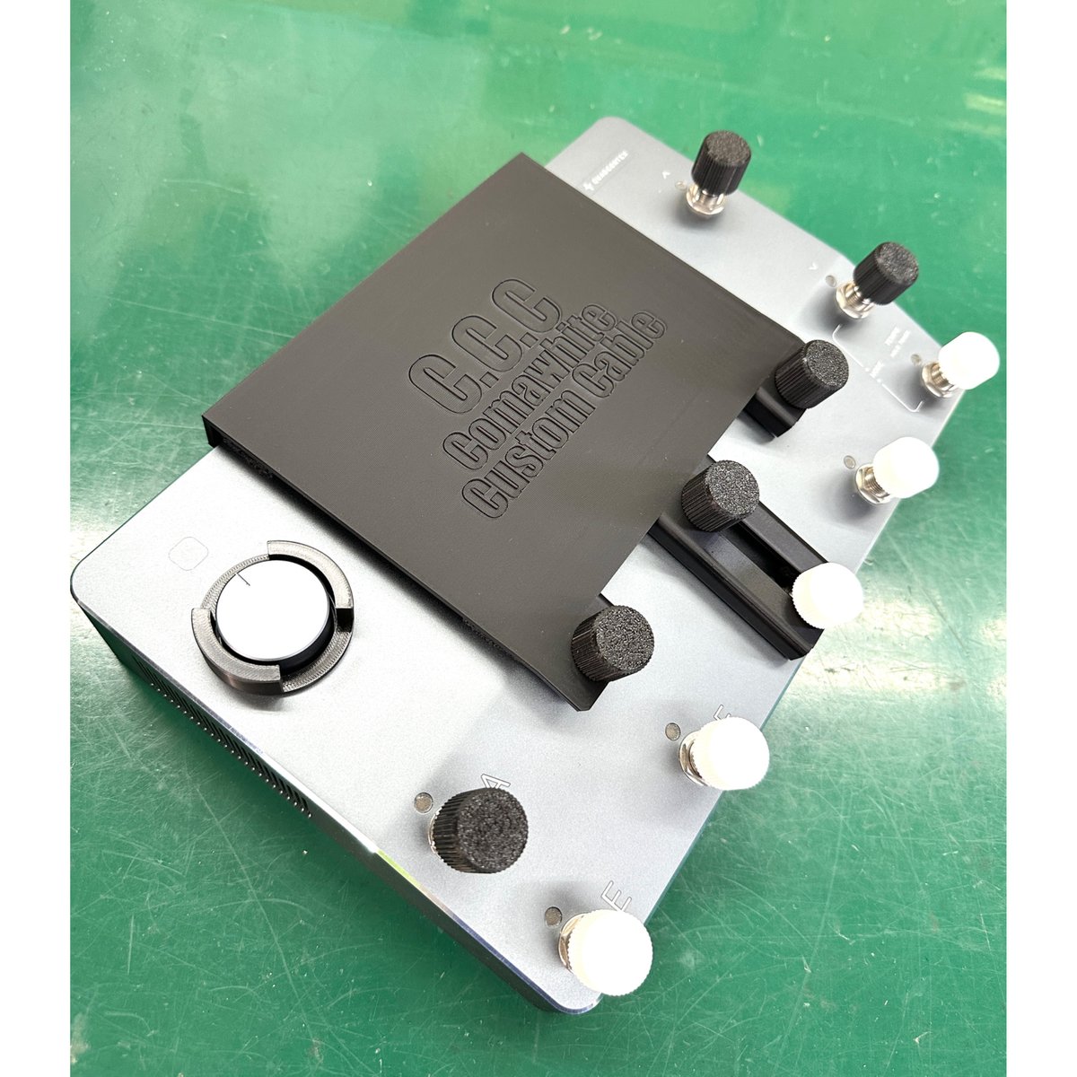 QuadCortex 液晶保護アタッチメント | Comawhite Custom Cable