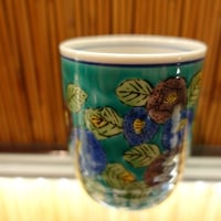 湯呑　グリーン椿（秀山窯　大）