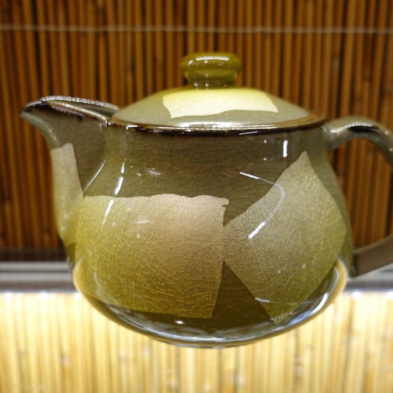 再値下げ【新品・未使用】九谷焼　銀彩ポット（大・黄）　急須　お茶　ポット　ギフト 新品・未使用】九谷焼 銀彩ポット（大・黄） 急須 お茶 ポット ギフト