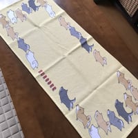 お尻嗅ぐ柴犬タオル