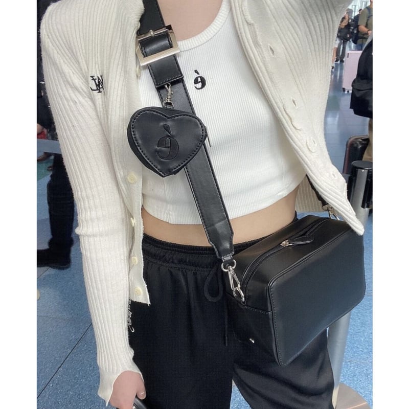 é Heart pouch shoulder strap bag (3color) | épine é Heart pouch shoulder strap bag (3color) | épine