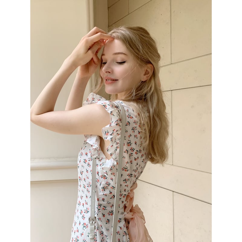 back lace up flower onepiece white | épine