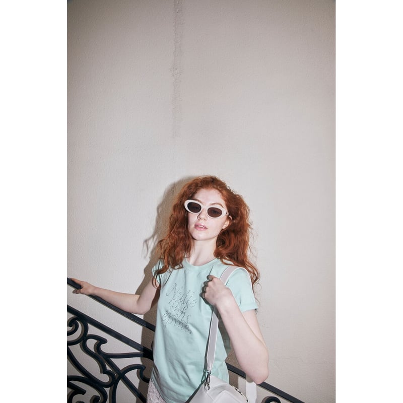 rhinestone Nulle rose sans épine tee（3color） |