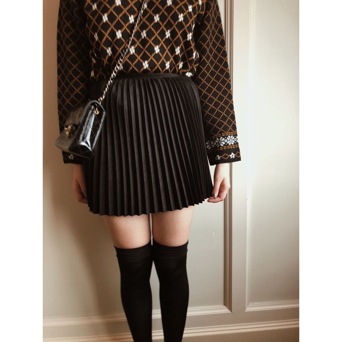 suède pleats mini skirt black | épine suède pleats mini skirt black | épine