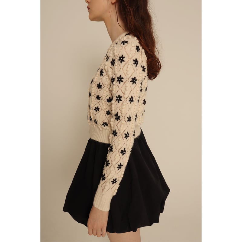 all handmade pom pom flower cardigan black | épine