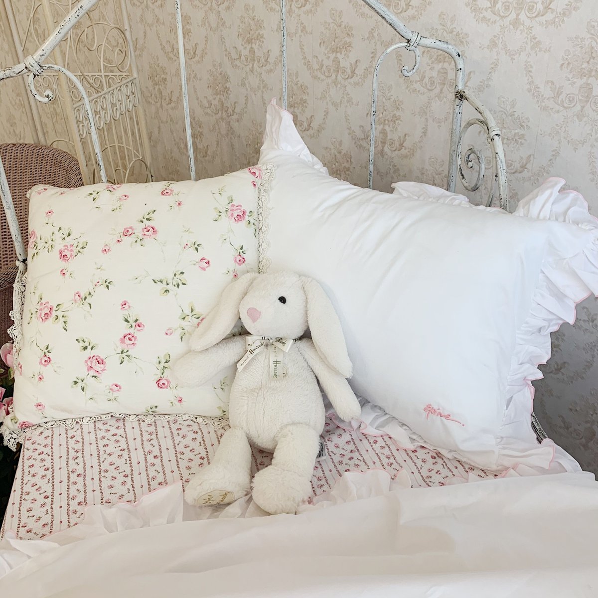 epine HOME ベッドカバー épine HOME限定品】stripe flower frill bed cover 3s