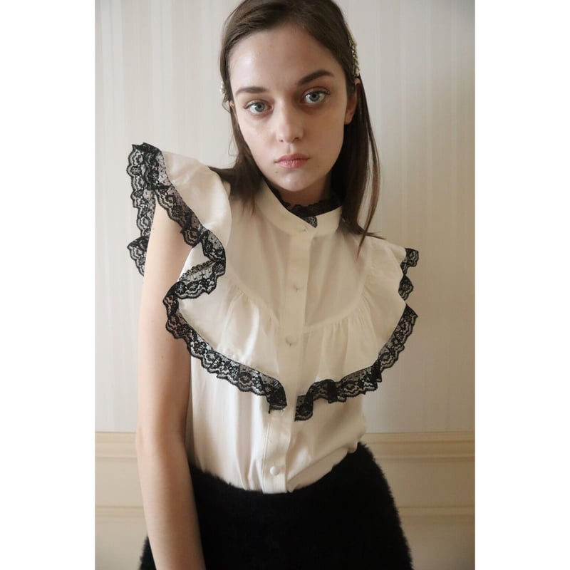 black lace frill blouse | épine