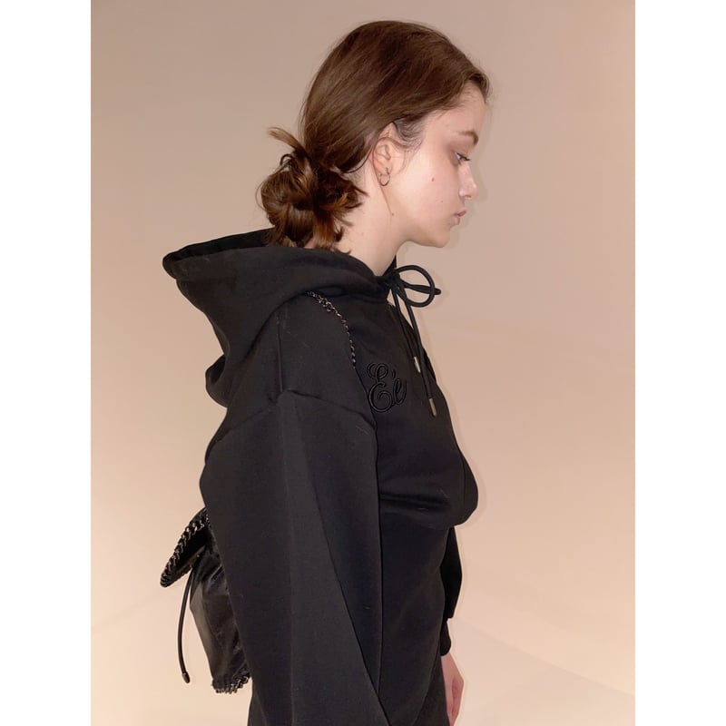 Eé embroidery hoodie onepiece black | épine