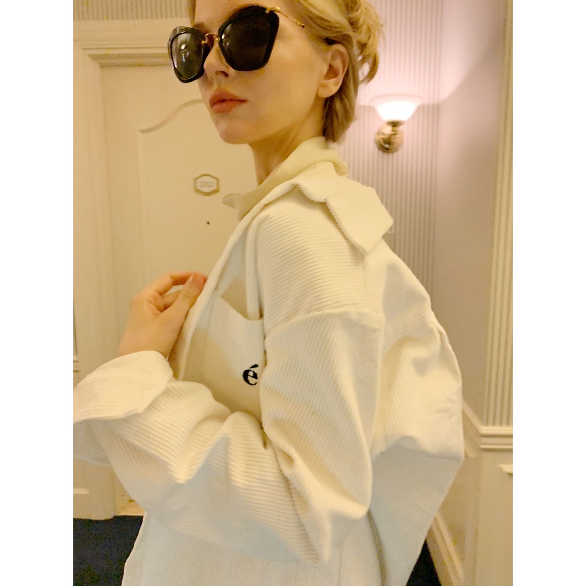 épine コーデュロイシャツ　ベージュ é logo corduroy big shirt beige | épine
