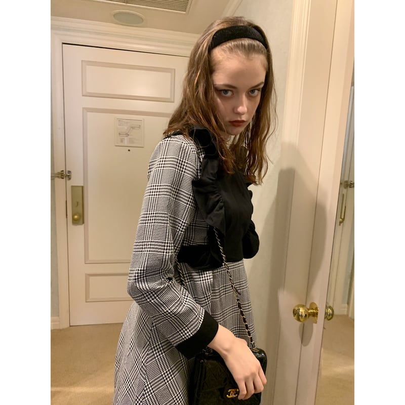 frill back ribbon check onepiece | épine frill back ribbon check onepiece | épine
