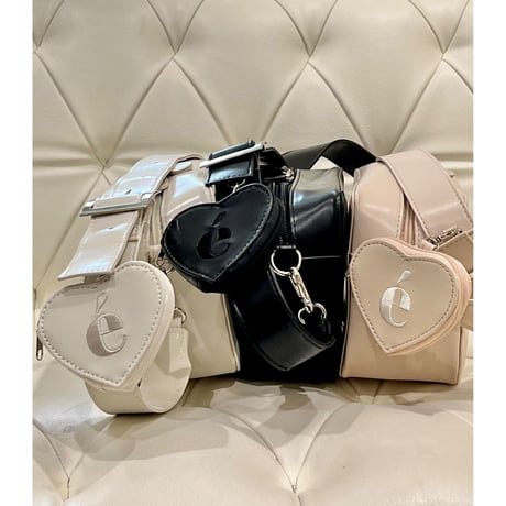 é Heart pouch shoulder strap bag （3color）