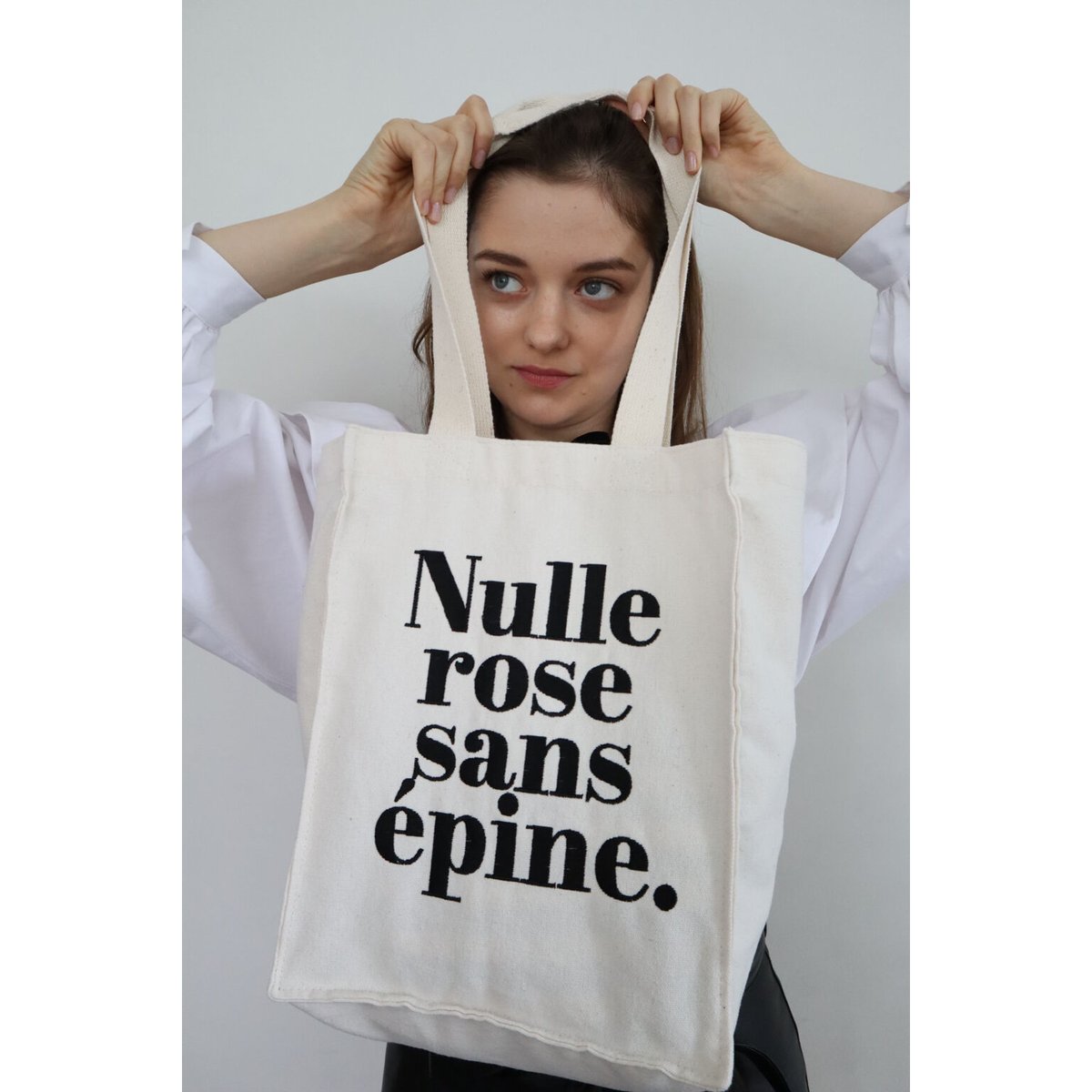 Nulle rose sans épine トートバッグ Nulle rose sans épine embroidery tote bag ivor