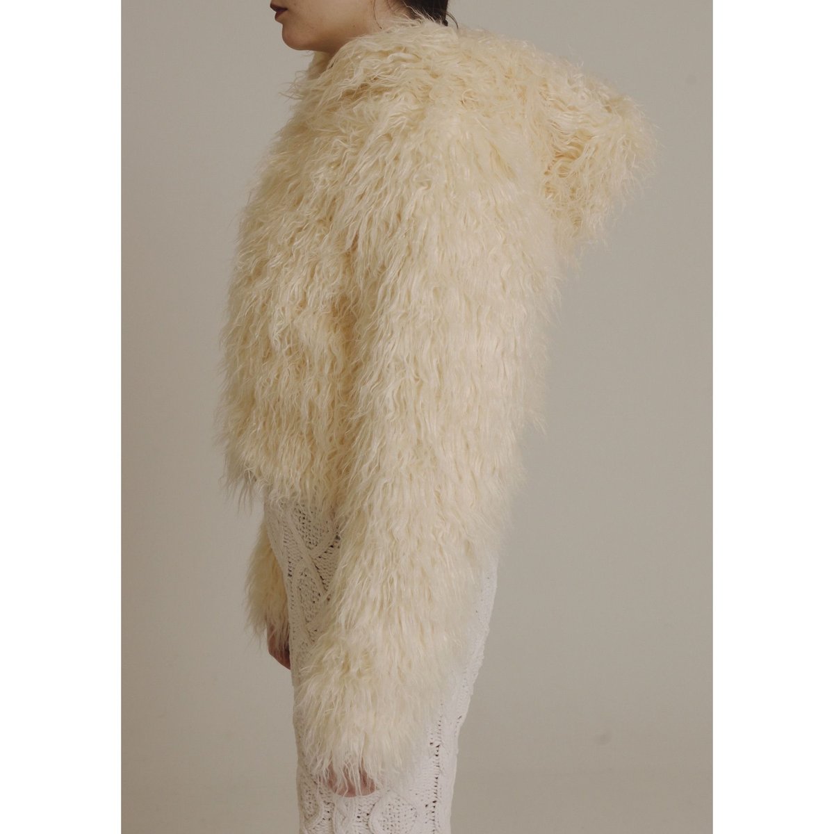 hood 2way volume fur coat white | épine hood 2way volume fur coat white | épine