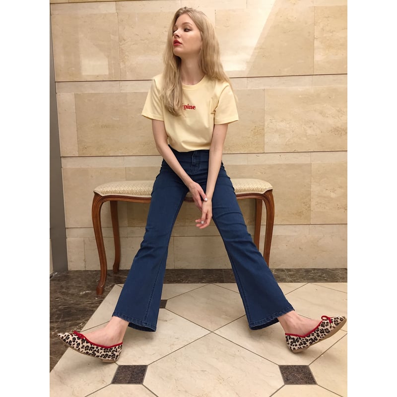 épine high-waist fit bell jeans blue | épine épine high-waist fit bell jeans blue | épine
