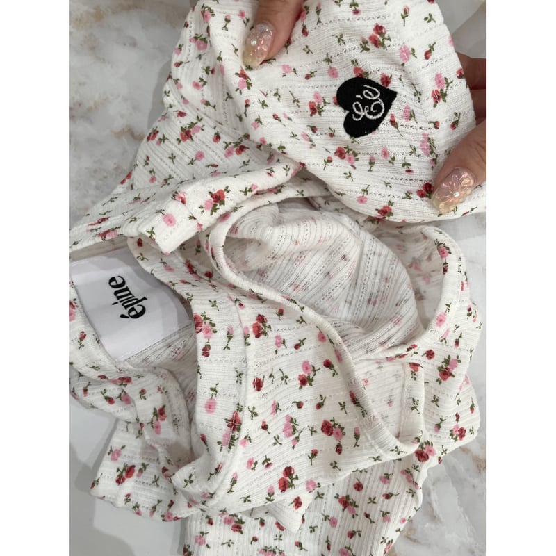 epine フラワートップス décolleté open flower tops | épine