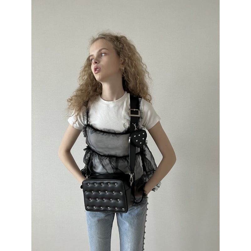 é Heart pouch shoulder strap bag heart studs v é Heart pouch shoulder strap bag heart studs v