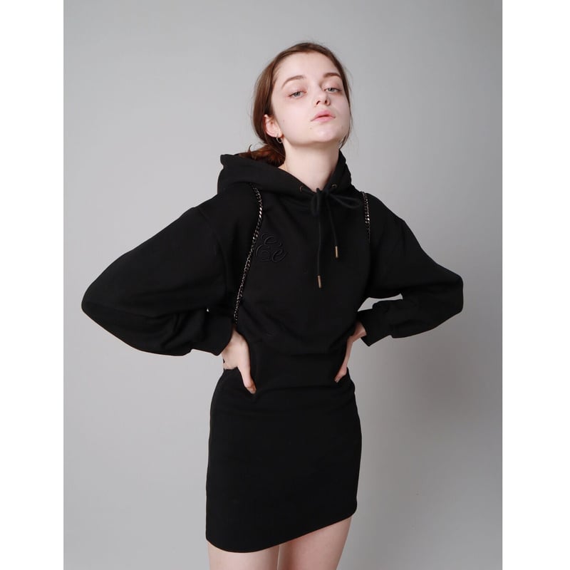 Eé embroidery hoodie onepiece black | épine