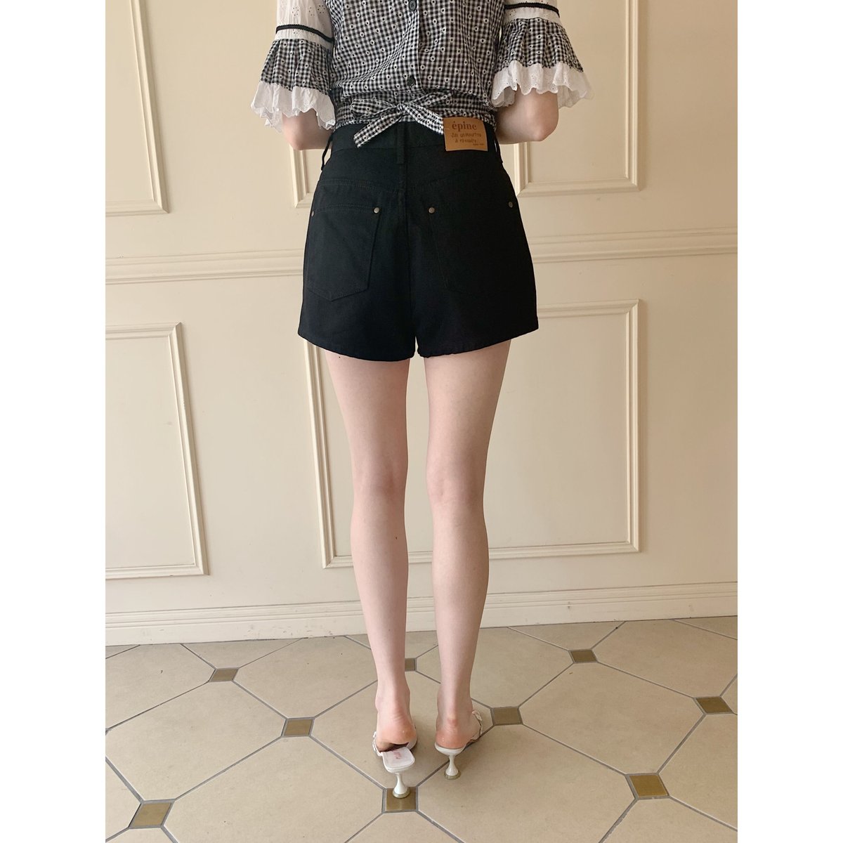 épine high-waist denim short pants black