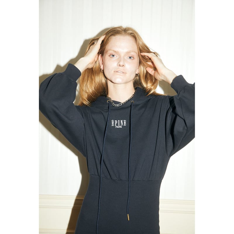 LE SSERAFIM épine hoodieonepieceフーディーワンピ LE SSERAFIM épine hoodieonepieceフーディーワンピ