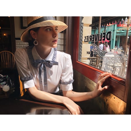 gingham frill ribbon tight blouse