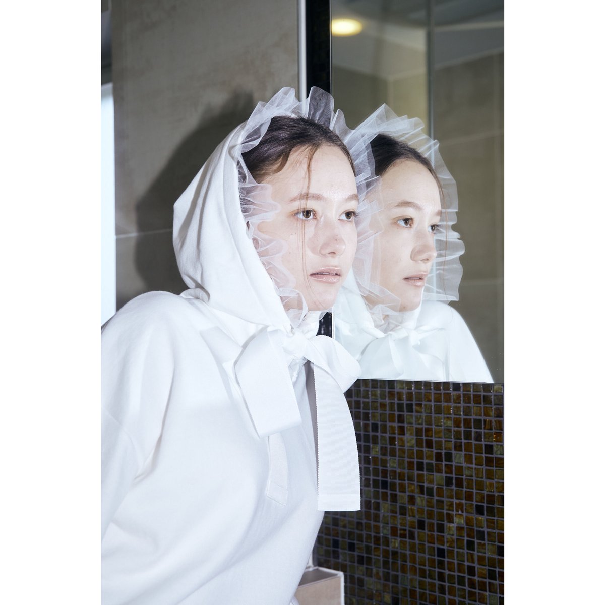 é tulle ribbon hoodie gray | épine - トップス