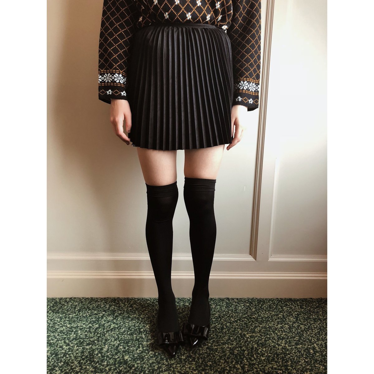 suède pleats mini skirt black | épine suède pleats mini skirt black | épine