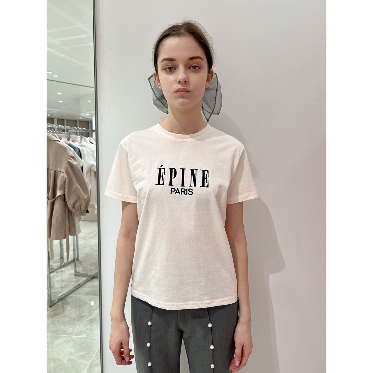 ÉPINE PARIS embroidery tee baby pink×black | épine