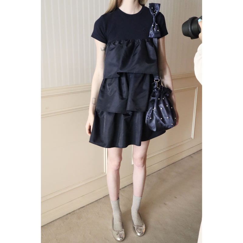 【epine】é tee frill onepiece 半袖 ティアード 黒 é tee frill onepiece navy | épine