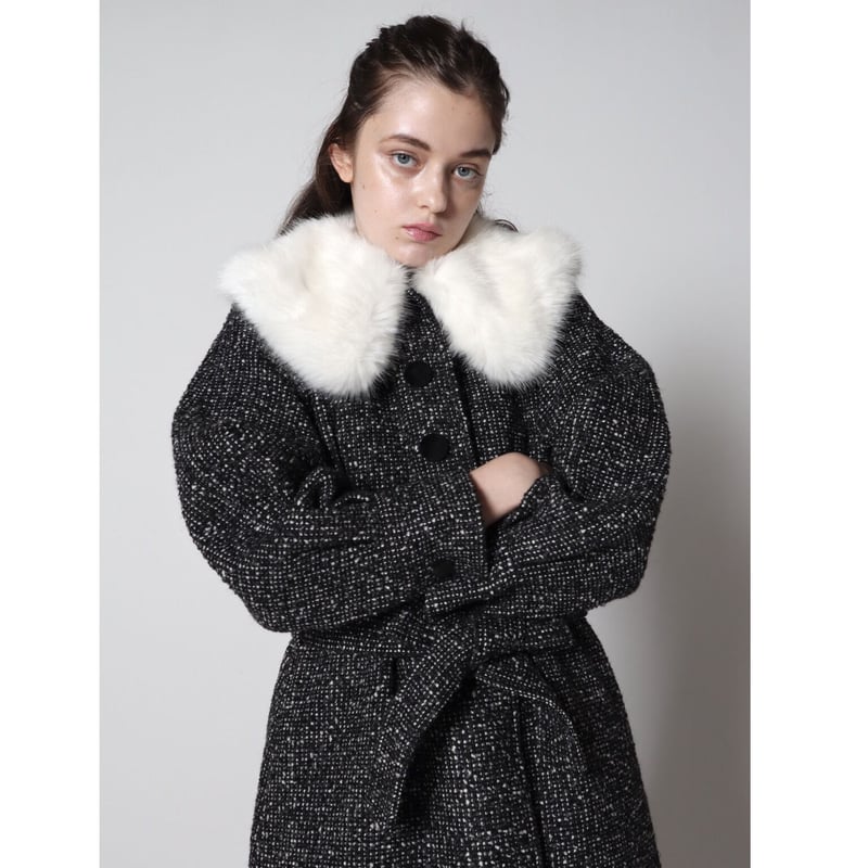 エピヌ feminine fur collar long coat black