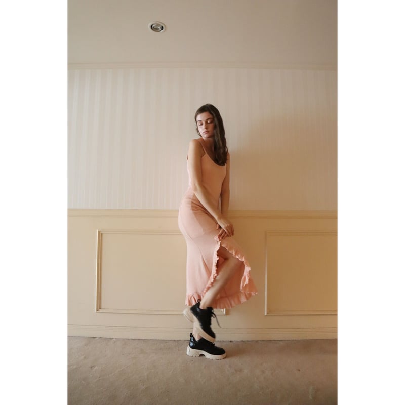 ワンピース Emily slit dress Pink frill slit camisole knit onepiece pink | épine