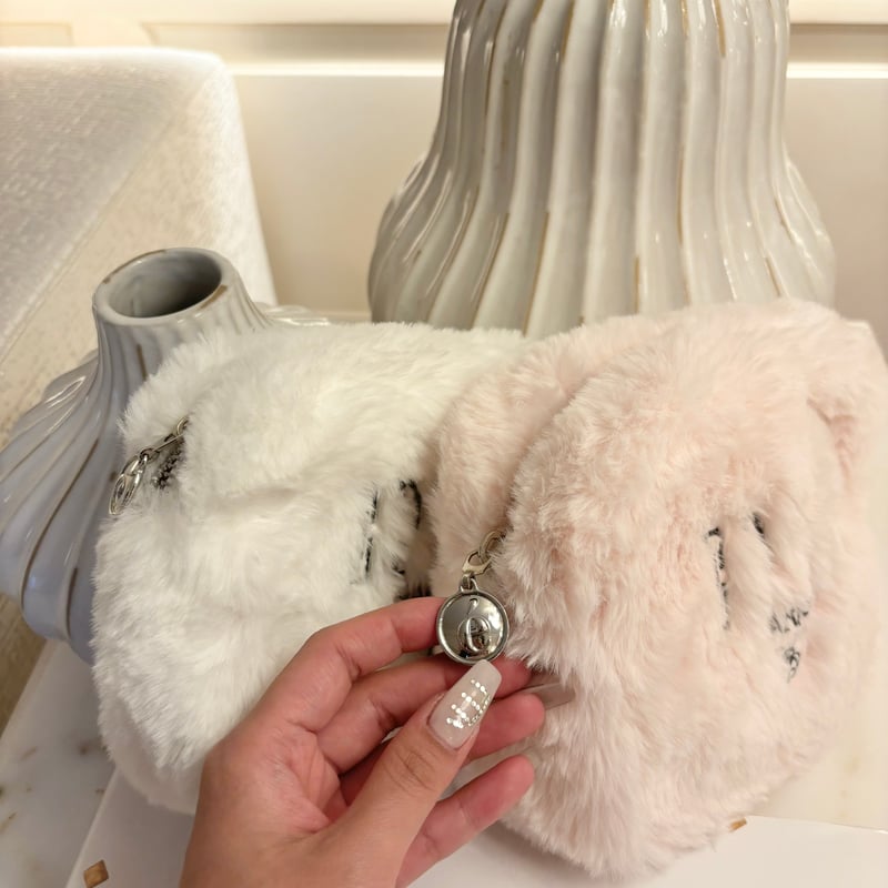 ÉPINE PARIS fur pouch(2color) | épine ÉPINE PARIS fur pouch(2color) | épine