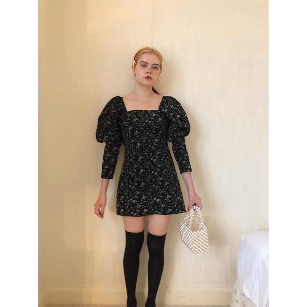 square neck arm volume flower onepiece | épine square neck arm volume flower onepiece | épine