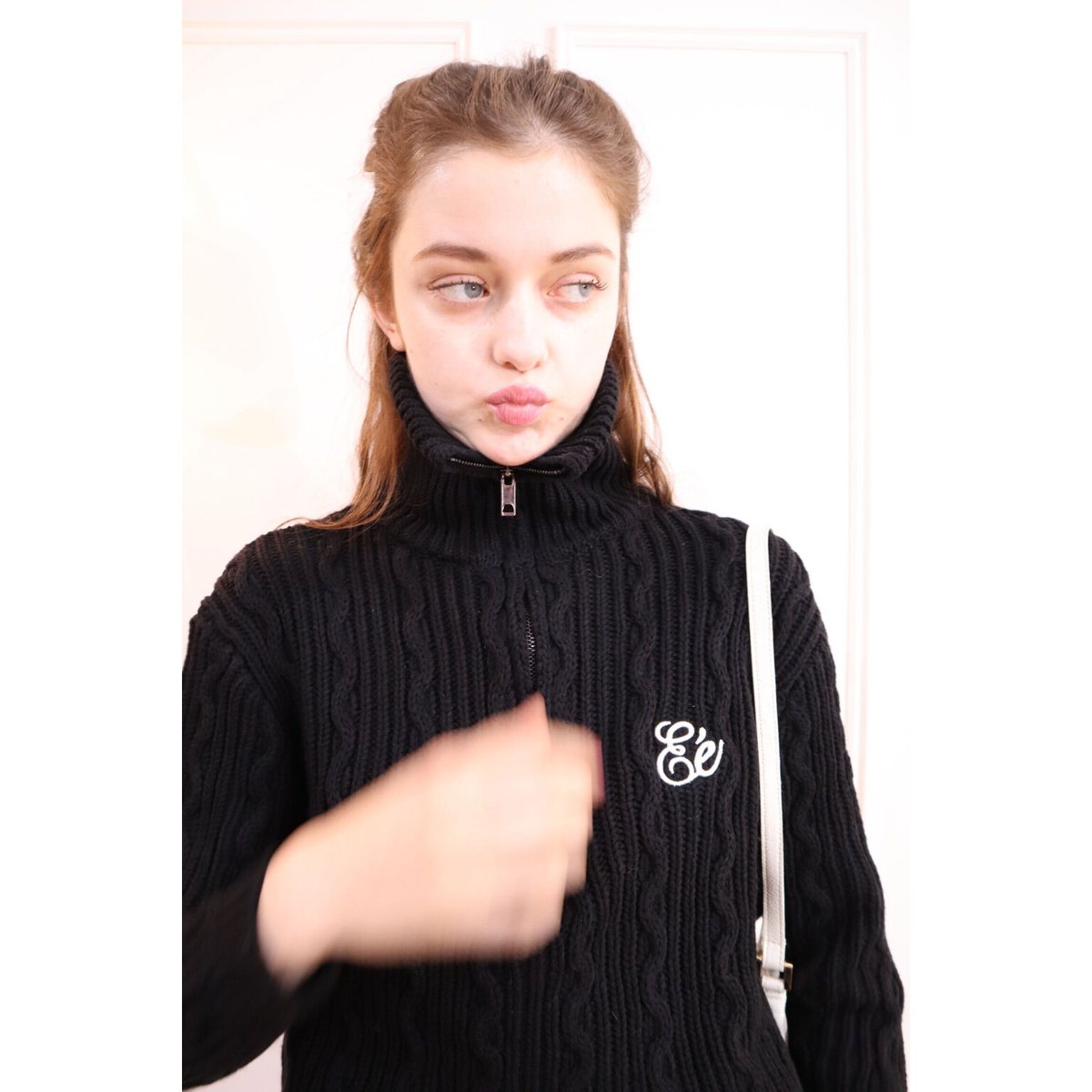 Eé half zip cable knit tops black