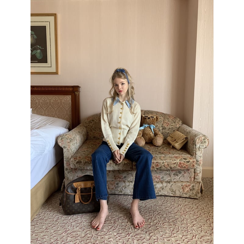 【全3色】ゴールドボタンカーディガン　アイボリー ベージュ ブラック 【peni-t4654top】( vdh )(241125) bi-color gold botton knit cardigan ivory | épine