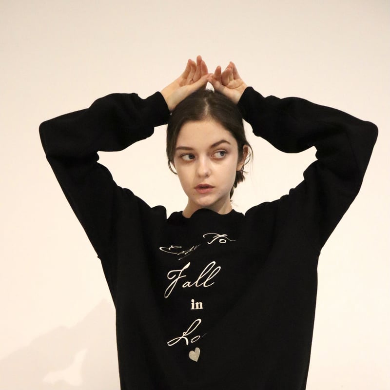 【美品‼️】epine  heart sweat black