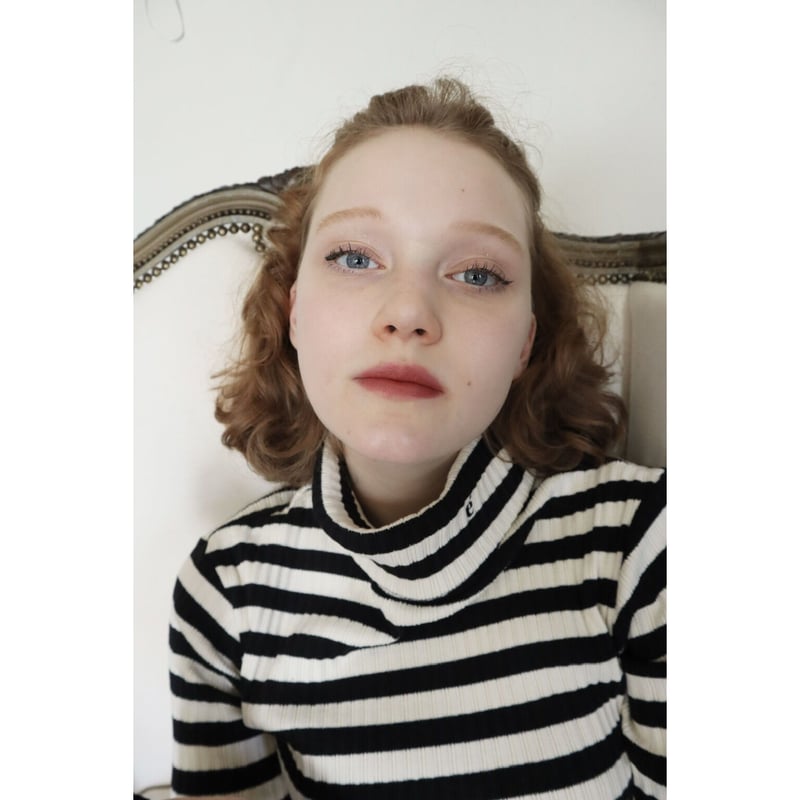 é embroidery rib knit high neck border | épine