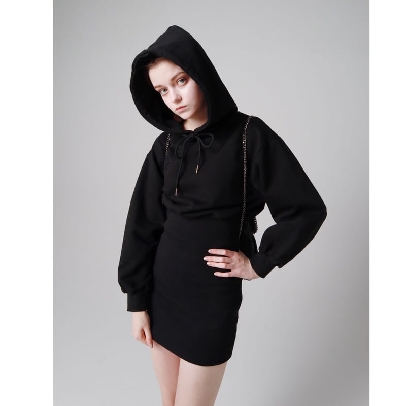 Eé embroidery hoodie onepiece black | épine