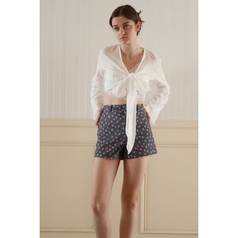 é flower embroidery short pants black | épine é flower embroidery short pants black | épine