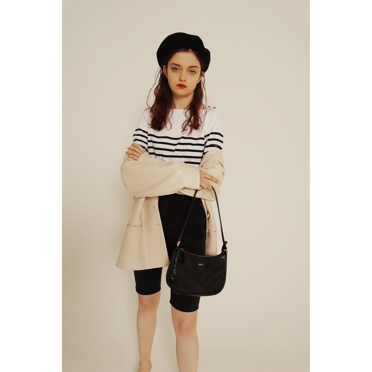 épine gold logo half moon bag black | épine 