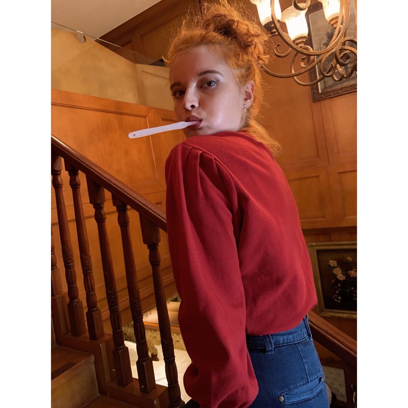 ÉPINE logo arm volume knit red | épine ÉPINE logo arm volume knit red | épine