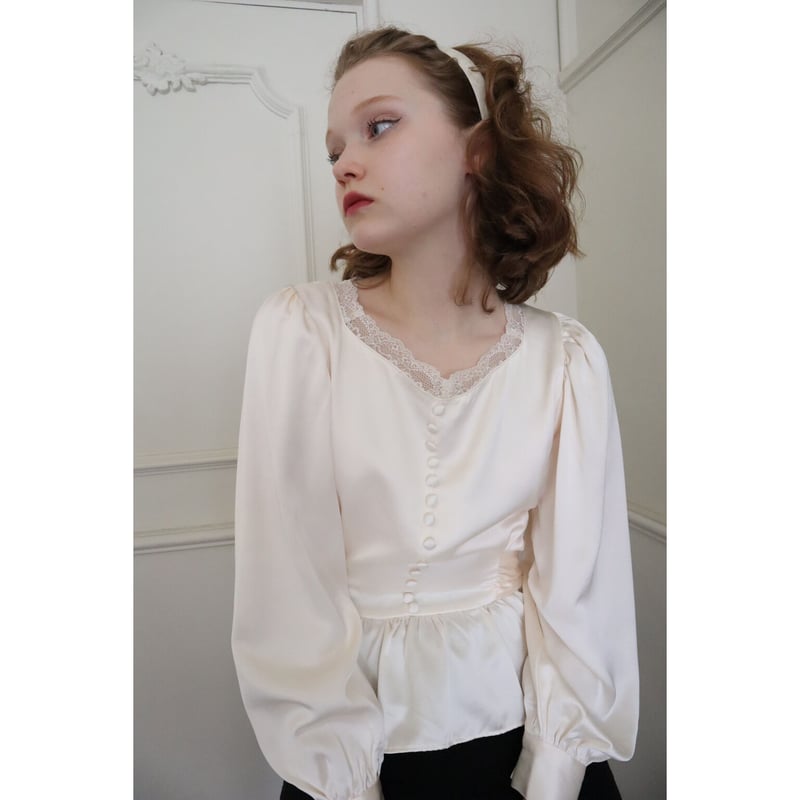 シャツ/ブラウス(長袖/七分) epine lace back ribbon Peplum blouse lace satin back ribbon Peplum blouse black | épine