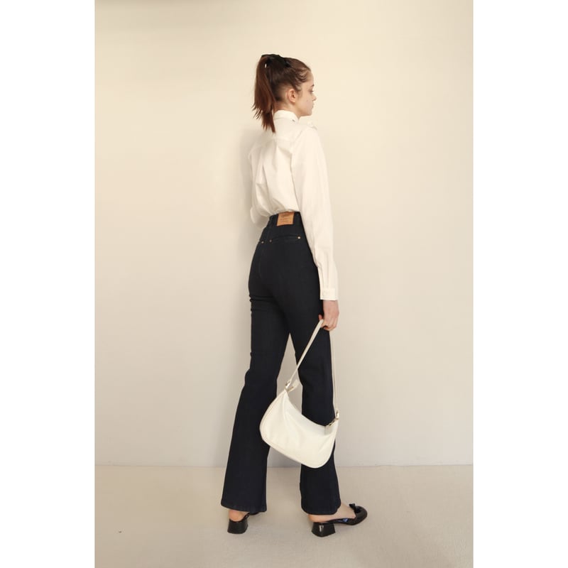 épine high-waist fit bell jeans one wash blue | épine high-waist fit bell jeans one wash blue |