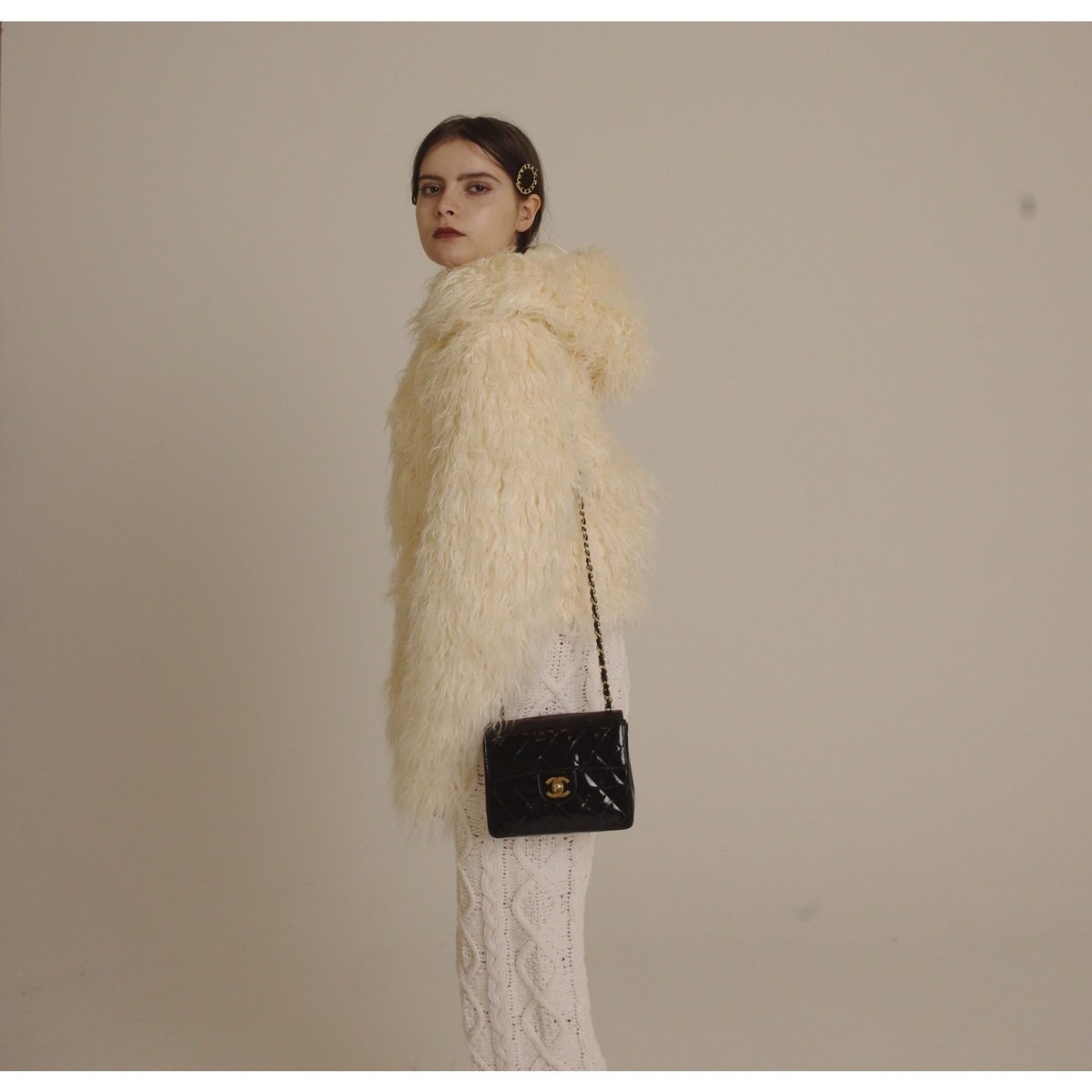 hood 2way volume fur coat white | épine hood 2way volume fur coat white | épine