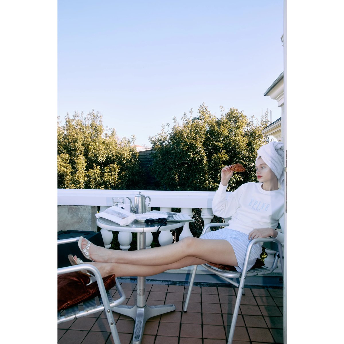 ÉPINE PARIS embroidery sweat white×iceblue | épine ÉPINE PARIS embroidery sweat white×iceblue | épine