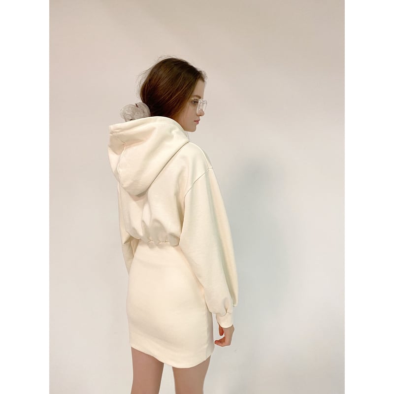 Eé embroidery hoodie onepiece ivory | épine